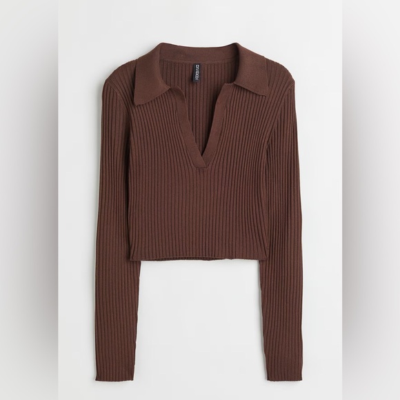 H&M Tops - H&M Black Ribbed V-Neck Collar Top